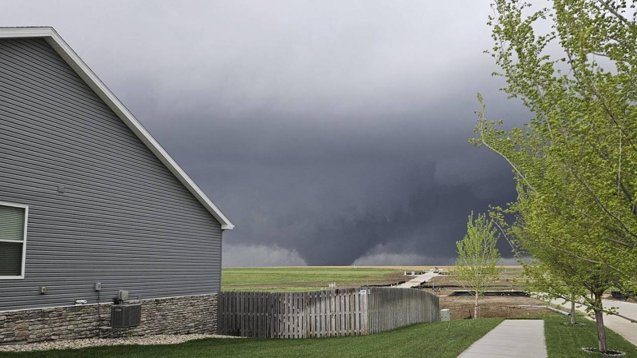 Tornado damage omaha