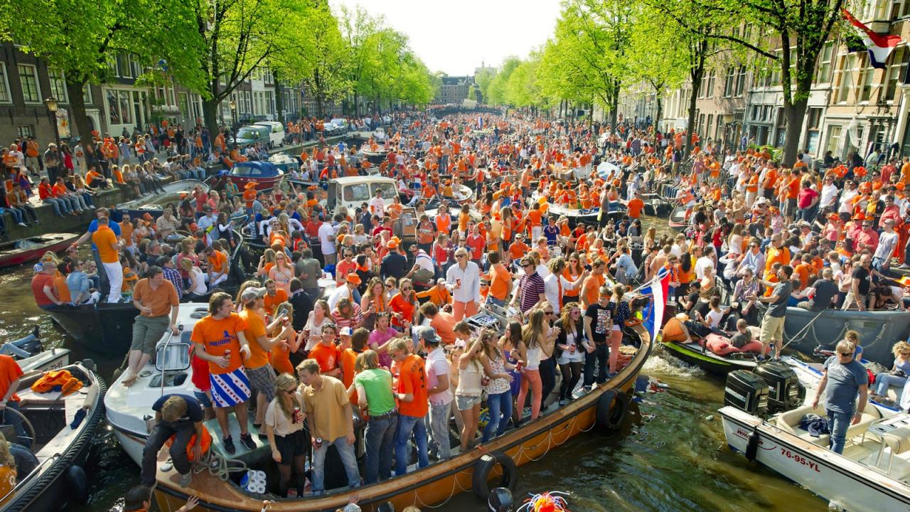 Amsterdam koningsdag netherlands kingsday culture dutch king nl festival moving 2021